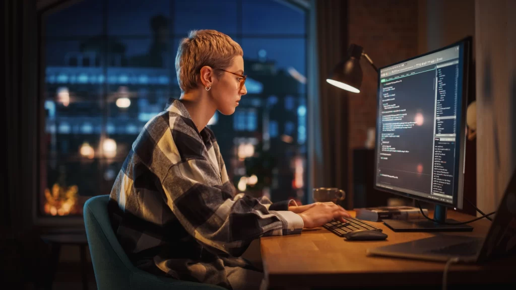 A tech remote workers working in a remote setting
