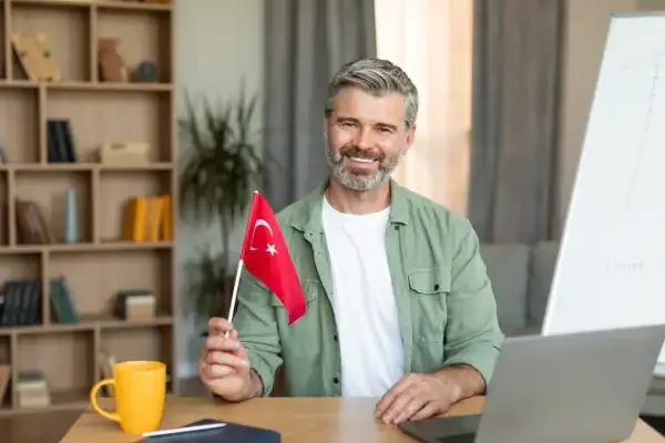 Remote employee onboarded through EOR service in Turkey, compliant with Turkish employment law