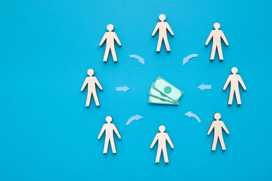 Crowdsourcing 101: Definition, Types, and Benefits