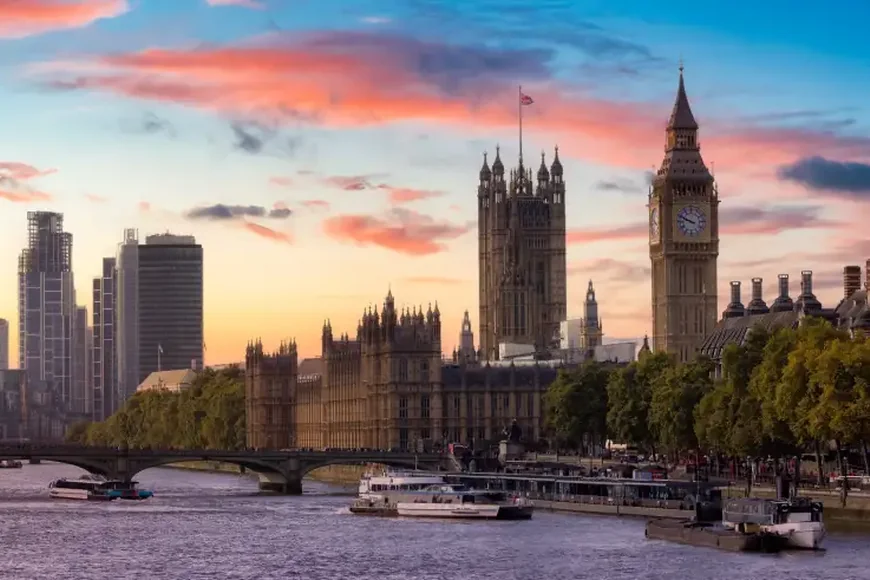 Top 10 Best Headhunters UK for Senior Hiring